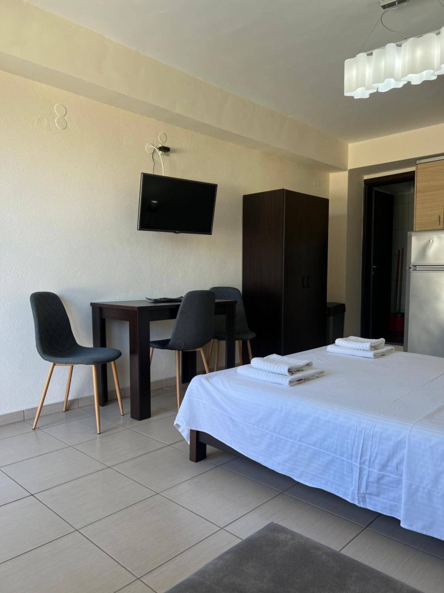 Bivas Apartments Ліменас Екстер'єр фото